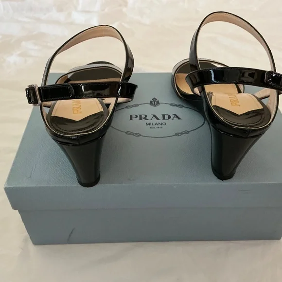 PRADA Women Patent Leather Slingback Wedge Sandal (Size: 38) - Picture 4 of 8
